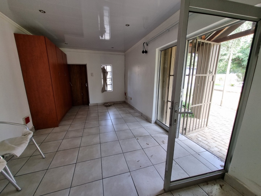 7 Bedroom Property for Sale in Brandwag Free State